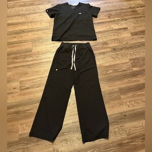 Figs Black V-Neck Scrub Top and Wide leg pants